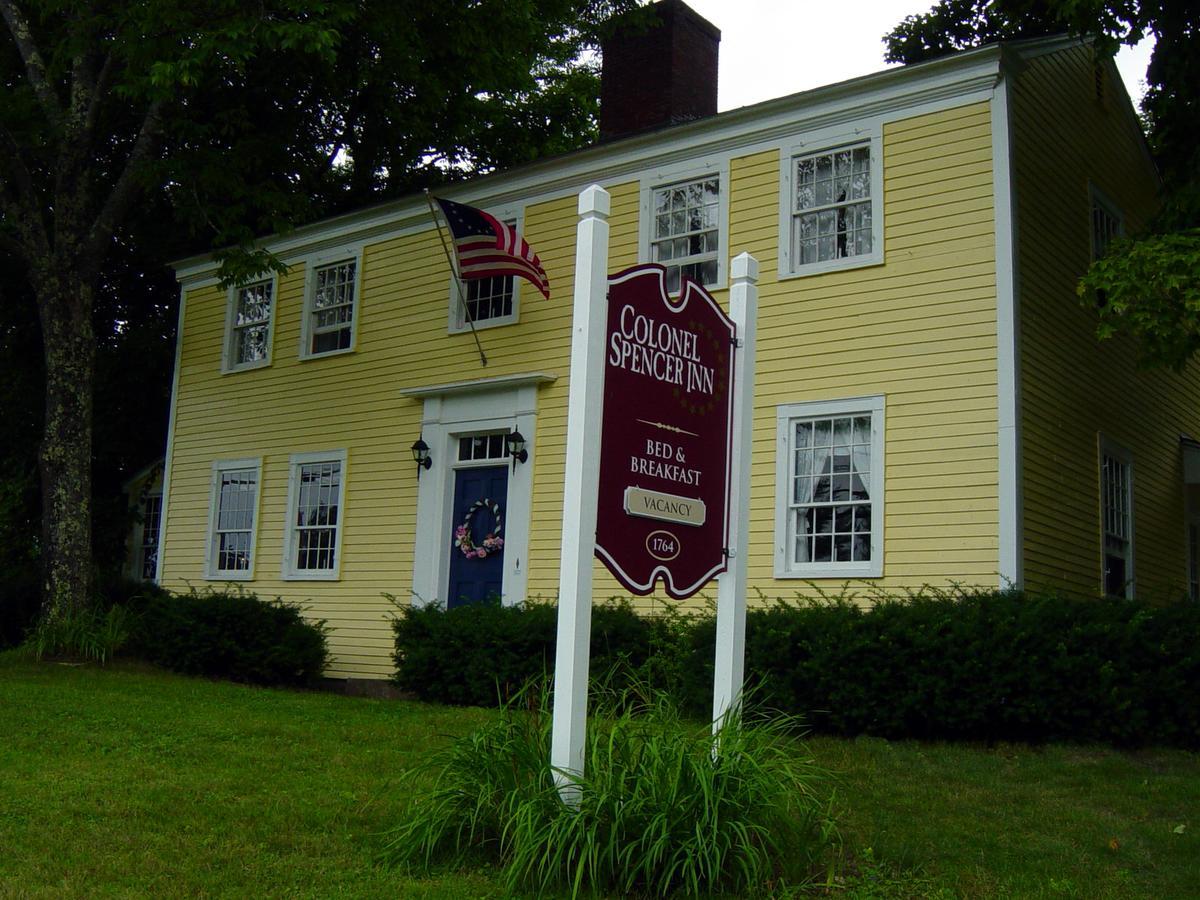 Colonel Spencer Inn Campton Exterior foto